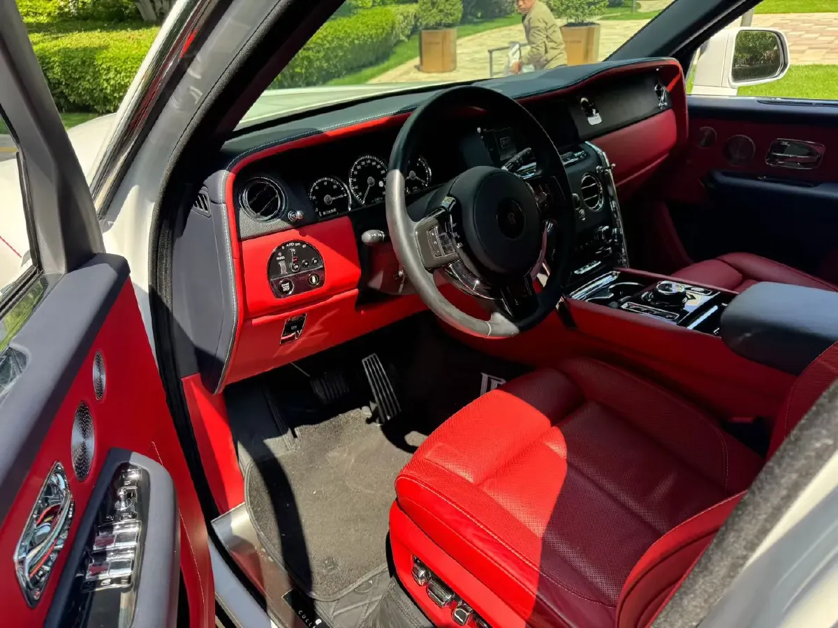 2018 Rolls-Royce Cullinan 6.7T 571HP V12 8AT,autocango,china used car exporter,china ev exporter,chinese used car exporter,chinese used ev exporter