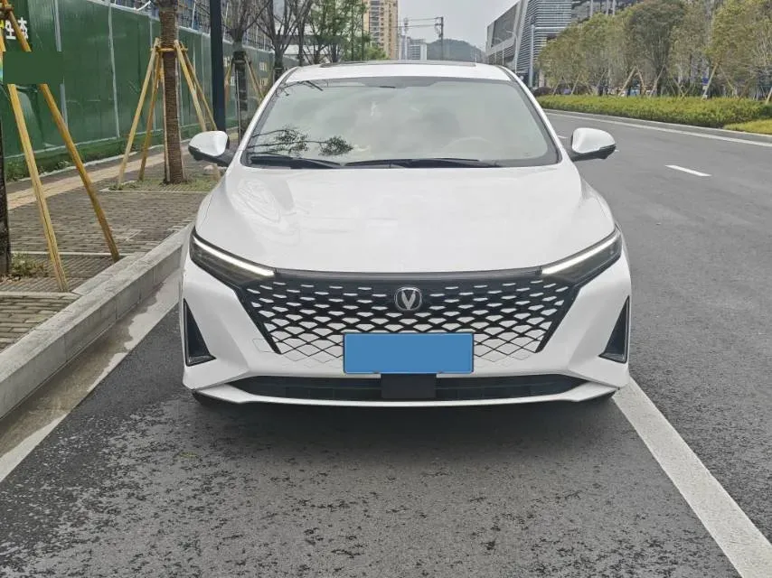 2023 ChangAn Raeton Plus 1.5T 188HP L4 7DCT,autocango,china used car exporter,china ev exporter,chinese used car exporter,chinese used ev exporter