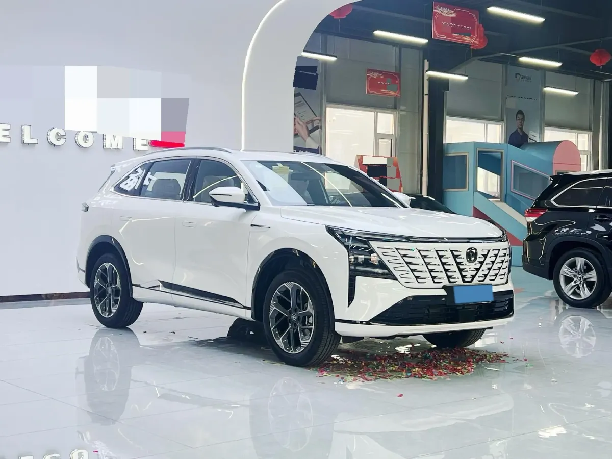 2025 ChangAn CS75 Plus 1.5T 192HP L4 8AT,autocango,china used car exporter,china ev exporter,chinese used car exporter,chinese used ev exporter
