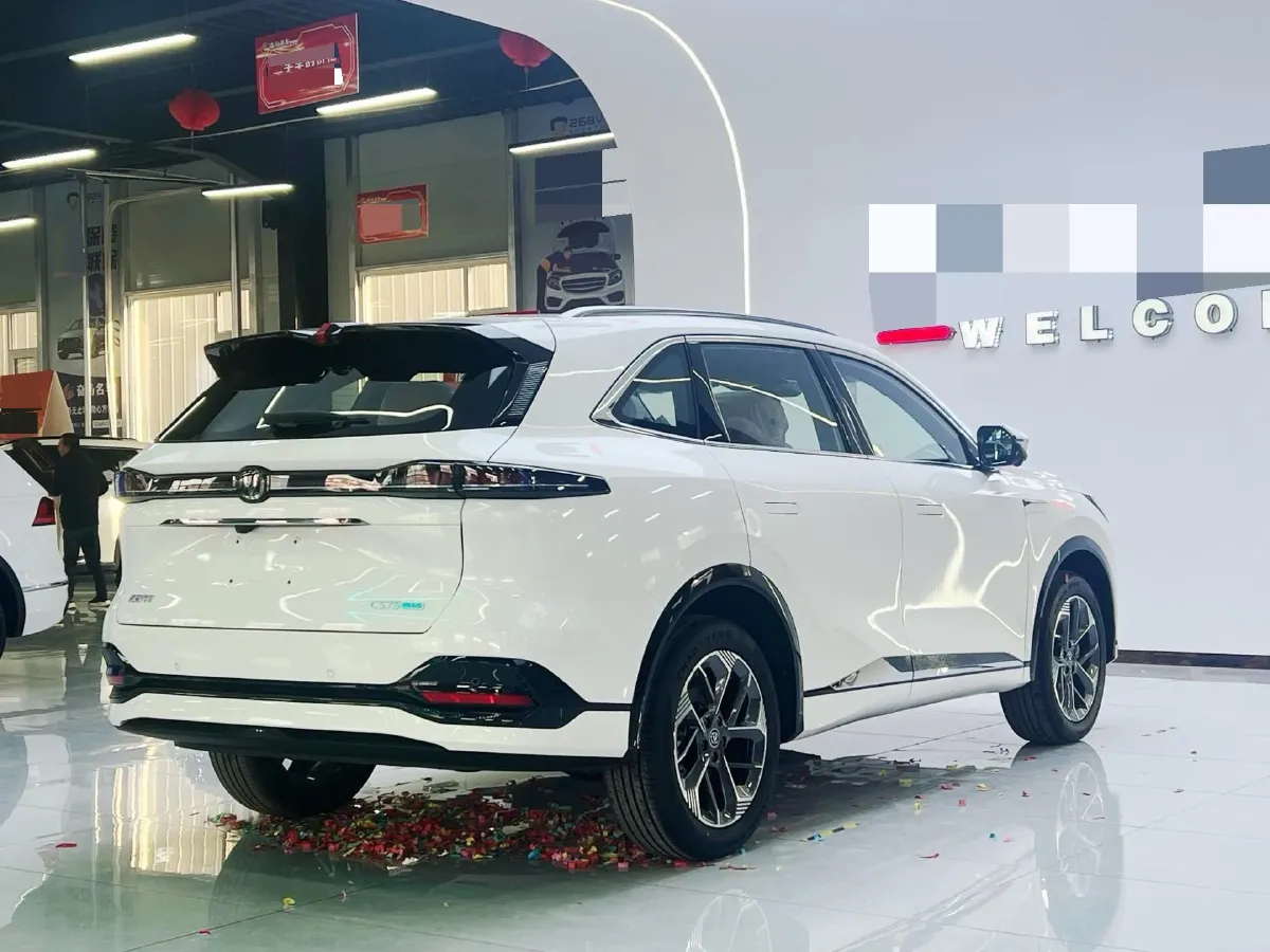 2025 ChangAn CS75 Plus 1.5T 192HP L4 8AT,autocango,china used car exporter,china ev exporter,chinese used car exporter,chinese used ev exporter