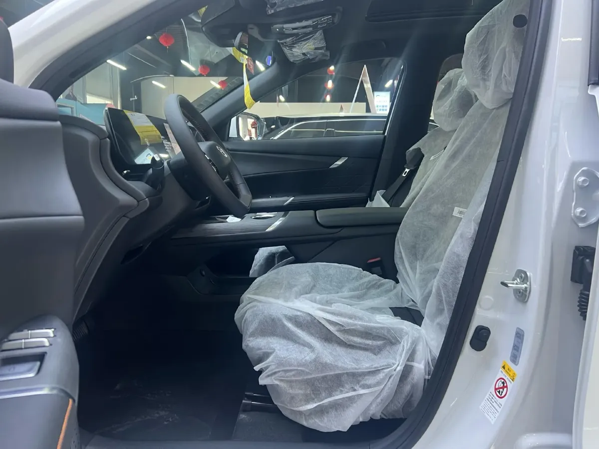 2025 ChangAn CS75 Plus 1.5T 192HP L4 8AT,autocango,china used car exporter,china ev exporter,chinese used car exporter,chinese used ev exporter