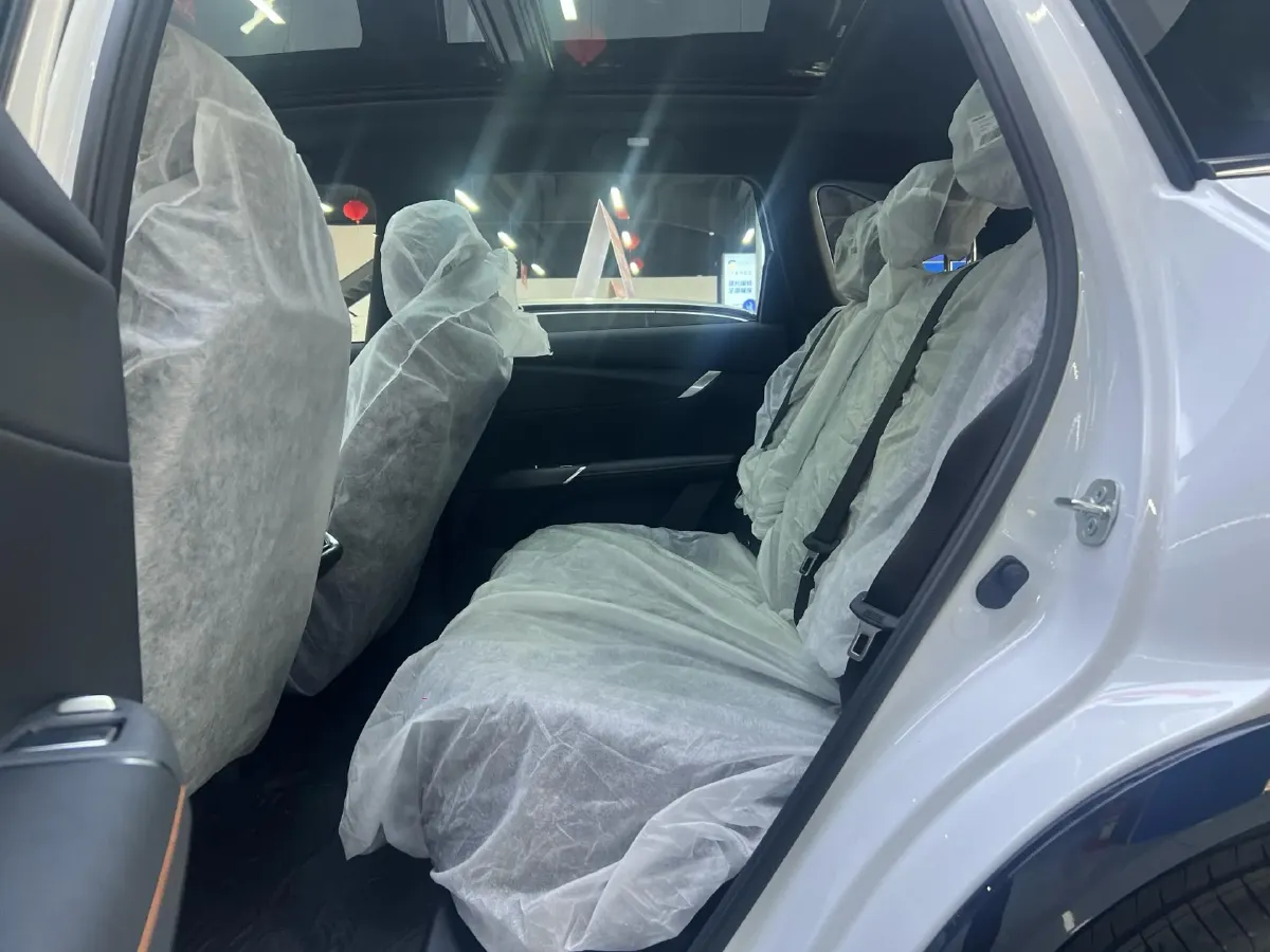 2025 ChangAn CS75 Plus 1.5T 192HP L4 8AT,autocango,china used car exporter,china ev exporter,chinese used car exporter,chinese used ev exporter