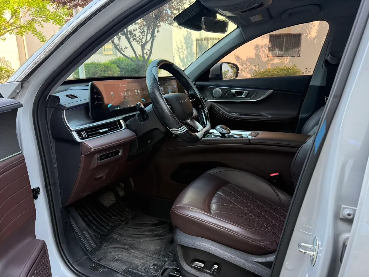 2022 Chery Tiggo 8 PRO 1.6T 197HP L4 7DCT,autocango,china used car exporter,china ev exporter,chinese used car exporter,chinese used ev exporter