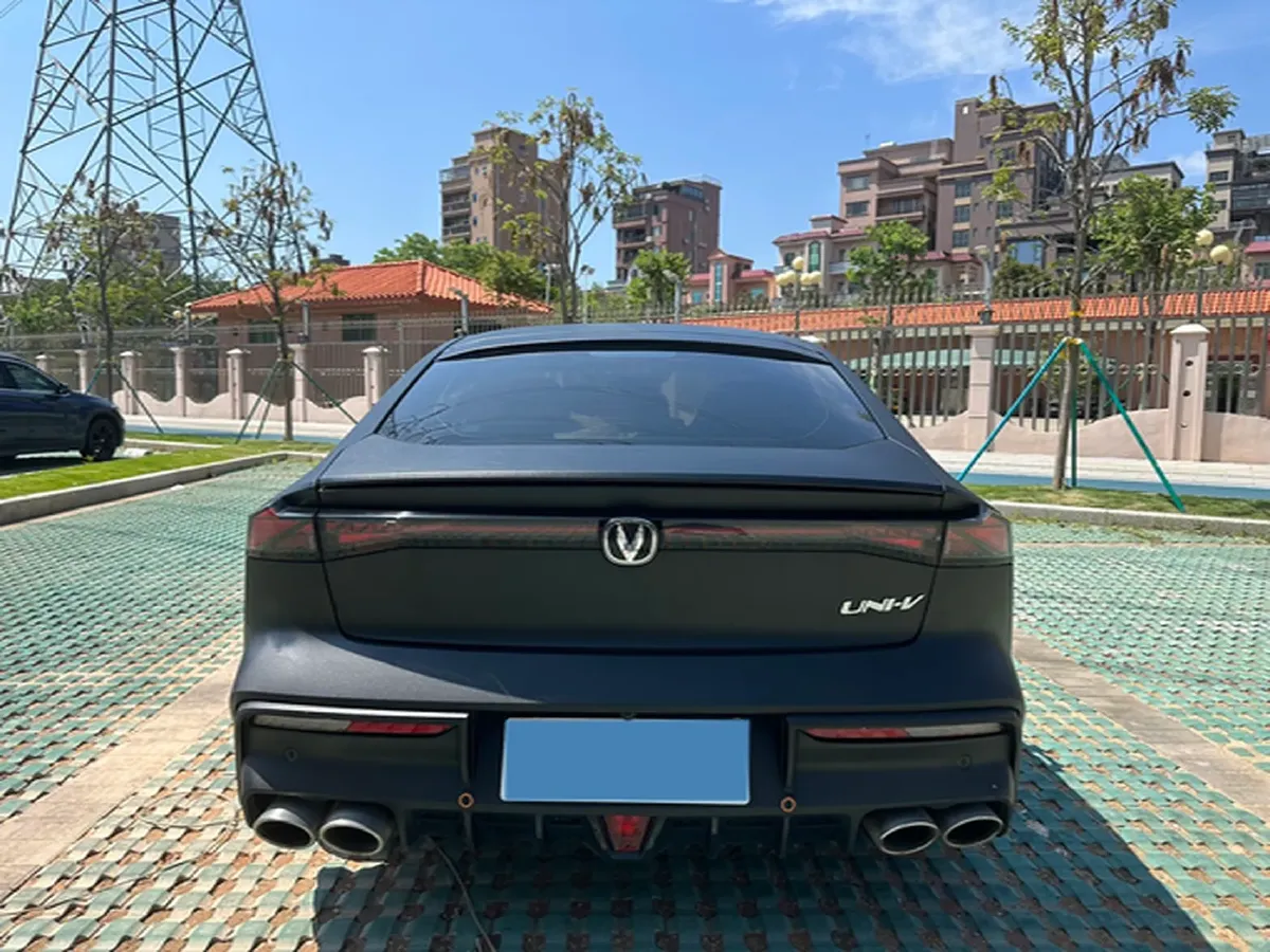 2023 ChangAn UNI-V 1.5T 188HP L4 7DCT,autocango,china used car exporter,china ev exporter,chinese used car exporter,chinese used ev exporter