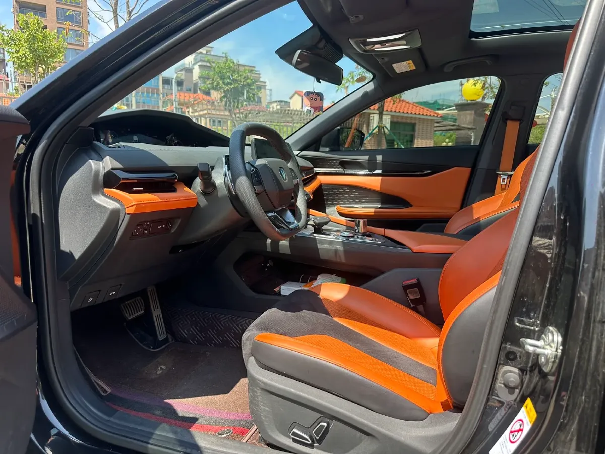 2023 ChangAn UNI-V 1.5T 188HP L4 7DCT,autocango,china used car exporter,china ev exporter,chinese used car exporter,chinese used ev exporter