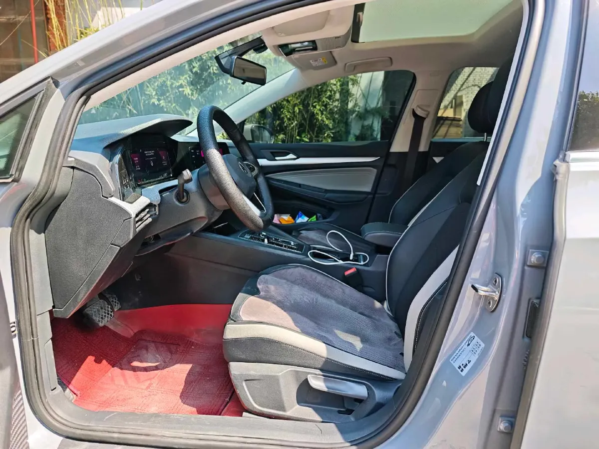2023 Volkswagen Golf 1.4T 150HP L4 7DCT,autocango,china used car exporter,china ev exporter,chinese used car exporter,chinese used ev exporter
