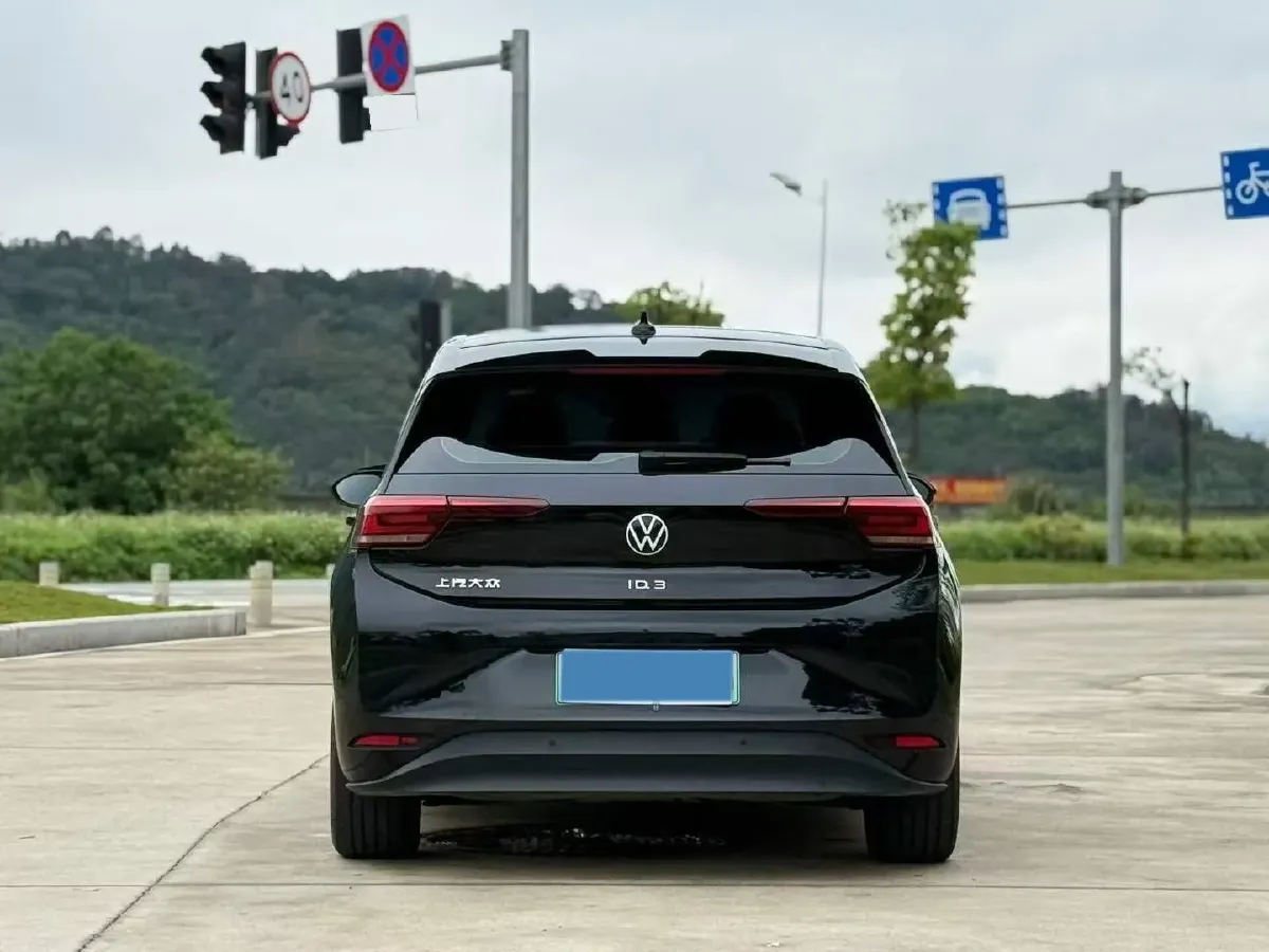 2025 Volkswagen ID.3 BEV 53.6KWH,autocango,china used car exporter,china ev exporter,chinese used car exporter,chinese used ev exporter
