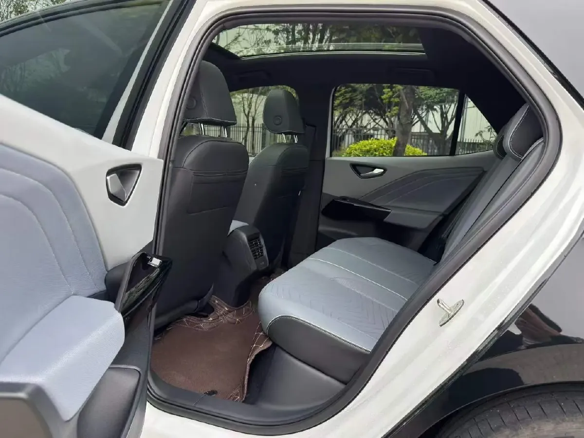 2025 Volkswagen ID.3 BEV 53.6KWH,autocango,china used car exporter,china ev exporter,chinese used car exporter,chinese used ev exporter