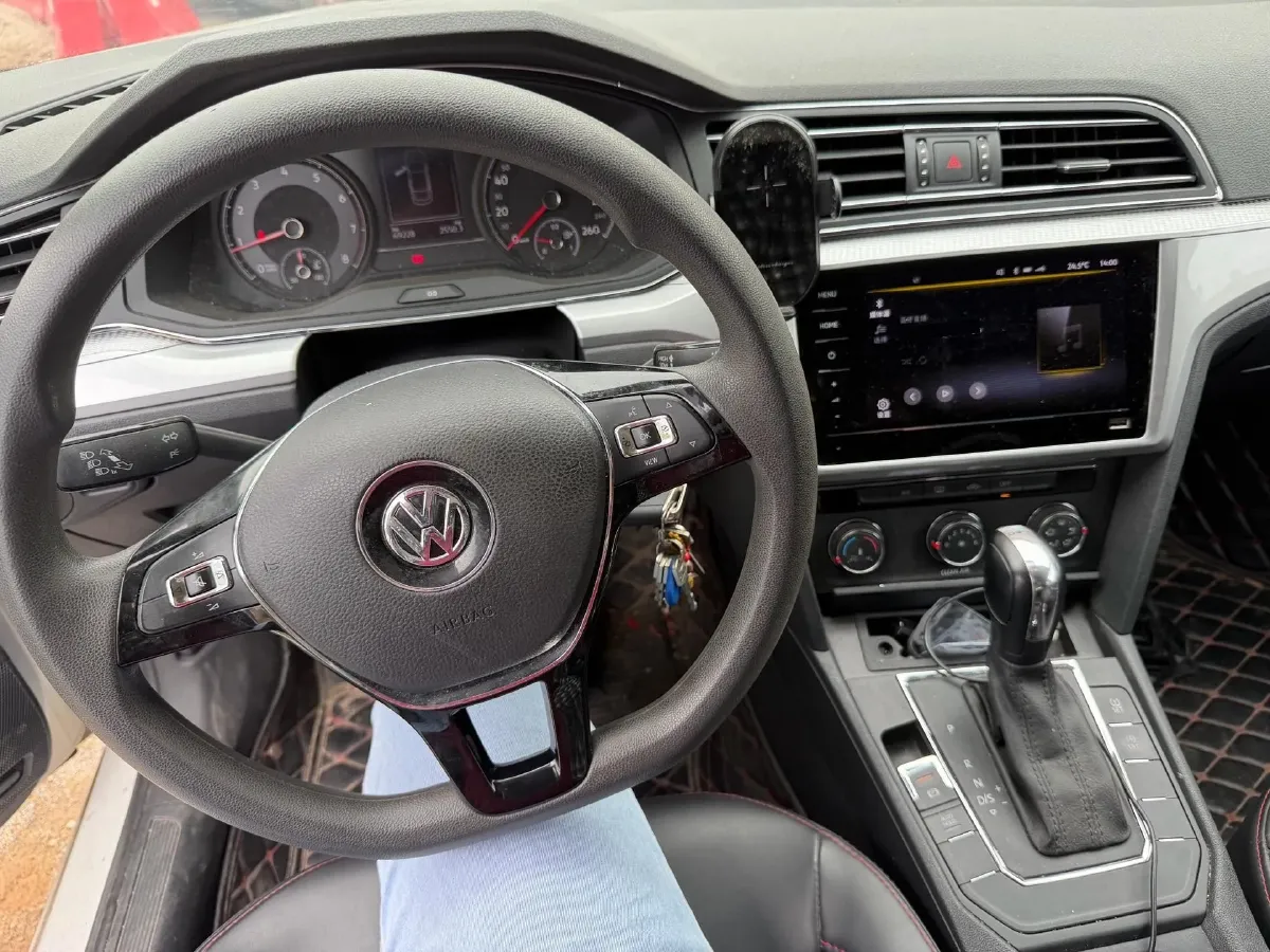 2019 Volkswagen T-Cross 1.4T 150HP L4 7DCT,autocango,china used car exporter,china ev exporter,chinese used car exporter,chinese used ev exporter