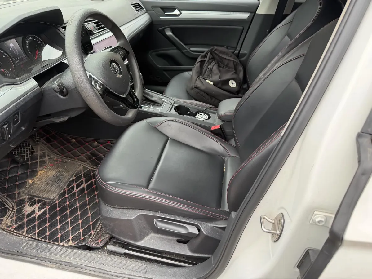 2019 Volkswagen T-Cross 1.4T 150HP L4 7DCT,autocango,china used car exporter,china ev exporter,chinese used car exporter,chinese used ev exporter