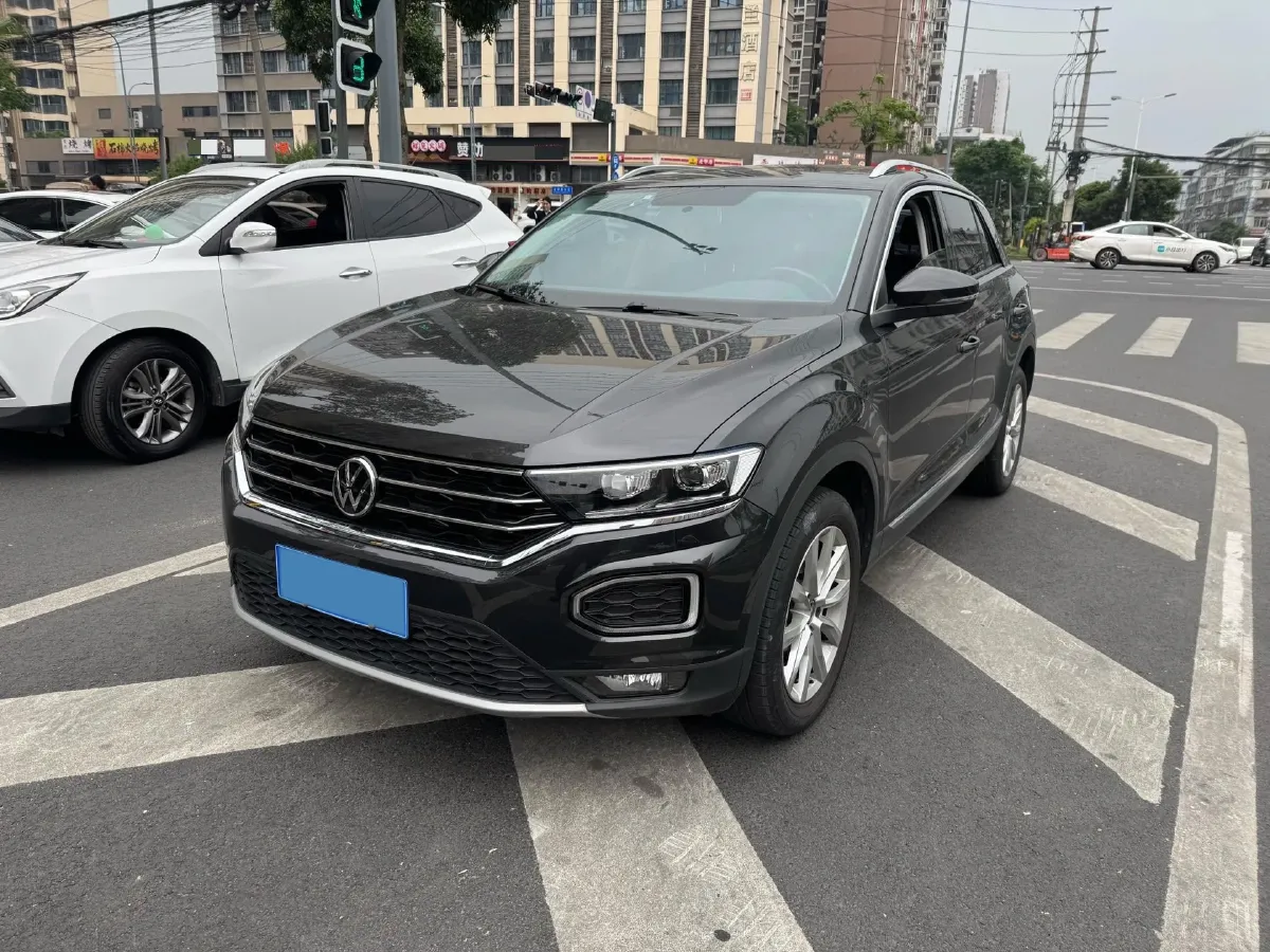 2021 Volkswagen T-Roc 1.4T 150HP L4 7DCT,autocango,china used car exporter,china ev exporter,chinese used car exporter,chinese used ev exporter