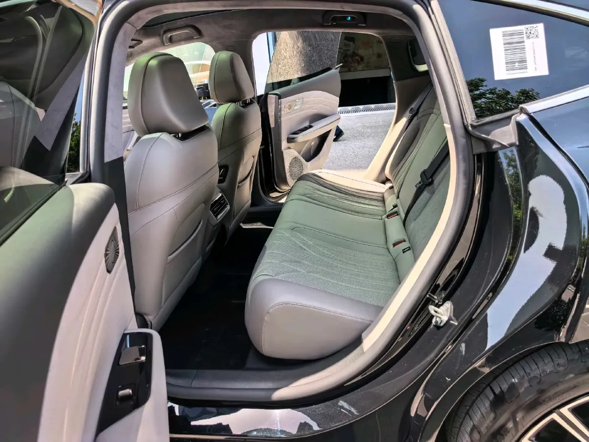 2025 Geely Galaxy Starshine 8 1.5T 163HP L4 3DHT PHEV 27.69KWH,autocango,china used car exporter,china ev exporter,chinese used car exporter,chinese used ev exporter