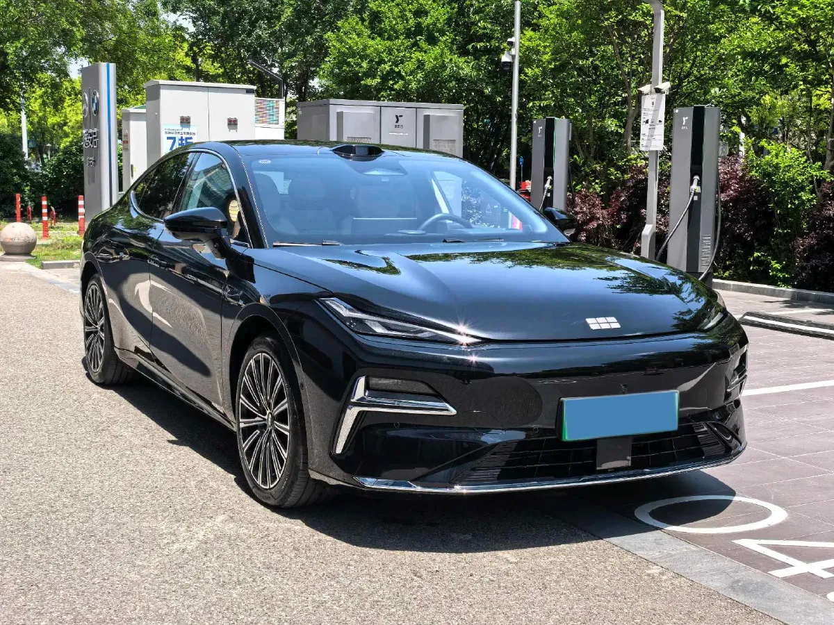 2025 Geely Galaxy Starshine 8 1.5T 163HP L4 3DHT PHEV 27.69KWH,autocango,china used car exporter,china ev exporter,chinese used car exporter,chinese used ev exporter