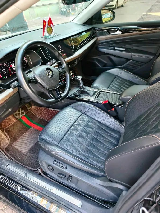 2020 Volkswagen Passat 2.0T 186HP L4 7DCT,autocango,china used car exporter,china ev exporter,chinese used car exporter,chinese used ev exporter