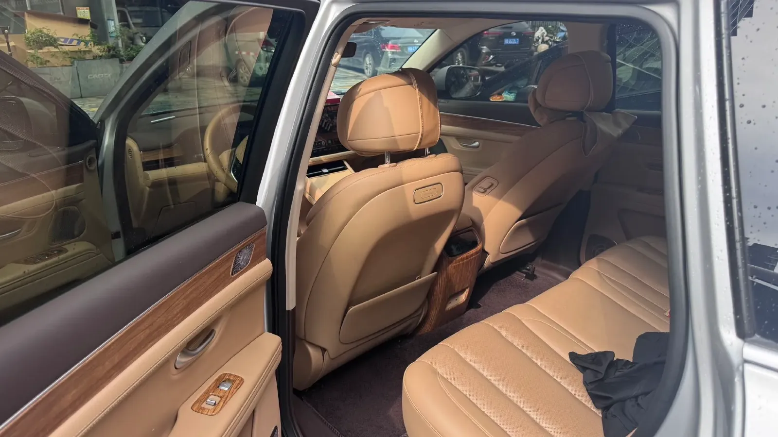 2024 AITO AITO M7 1.5T 152HP L4 REEV 40KWH,autocango,china used car exporter,china ev exporter,chinese used car exporter,chinese used ev exporter