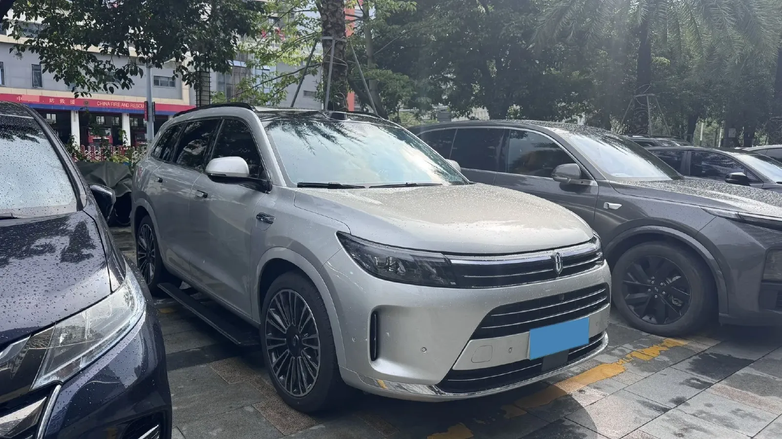 2024 AITO AITO M7 1.5T 152HP L4 REEV 40KWH,autocango,china used car exporter,china ev exporter,chinese used car exporter,chinese used ev exporter