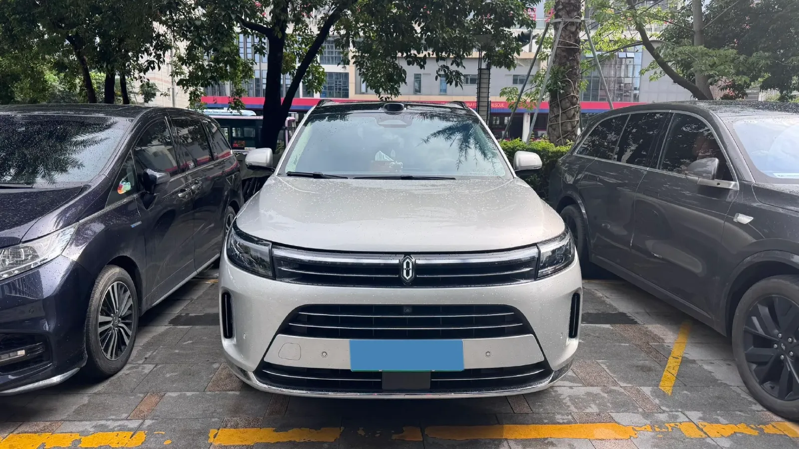2024 AITO AITO M7 1.5T 152HP L4 REEV 40KWH,autocango,china used car exporter,china ev exporter,chinese used car exporter,chinese used ev exporter