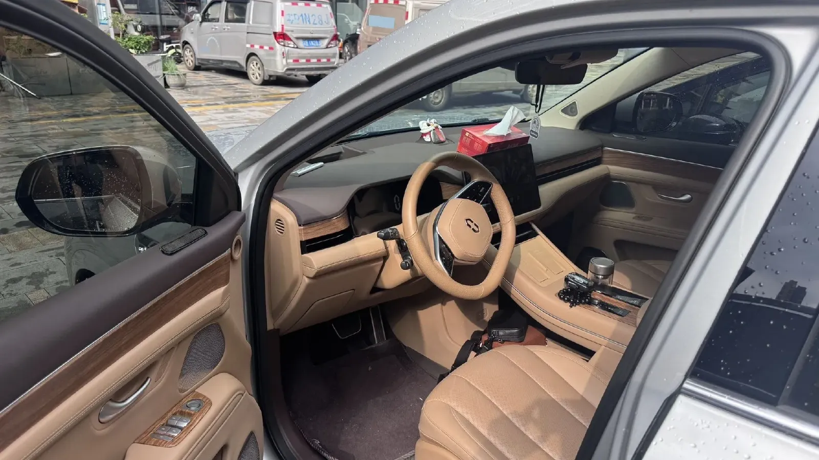 2024 AITO AITO M7 1.5T 152HP L4 REEV 40KWH,autocango,china used car exporter,china ev exporter,chinese used car exporter,chinese used ev exporter