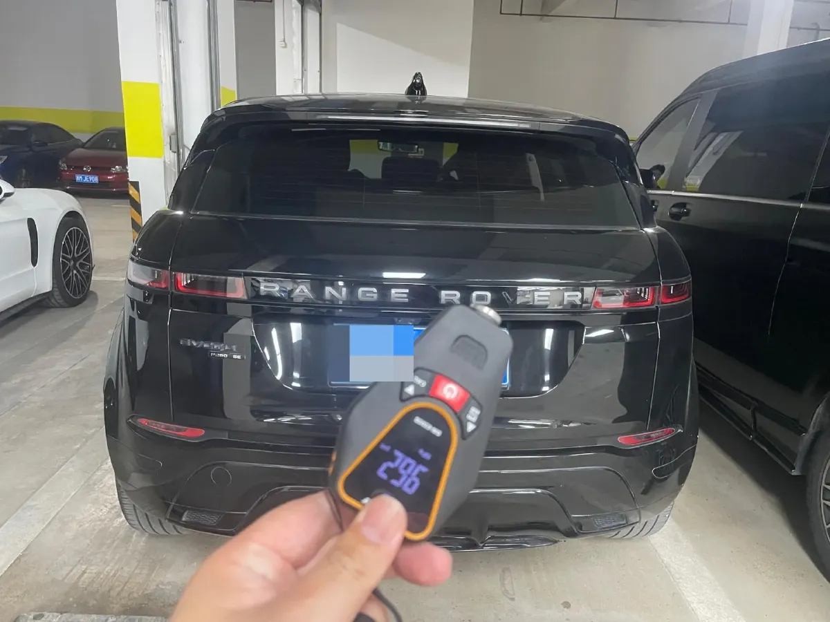 2020 Land Rover Range Rover Evoque 2.0T 249HP L4 9AT,autocango,china used car exporter,china ev exporter,chinese used car exporter,chinese used ev exporter