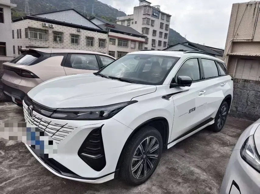 2024 ChangAn CS75 Plus 2.0T 233HP L4 8AT,autocango,china used car exporter,china ev exporter,chinese used car exporter,chinese used ev exporter