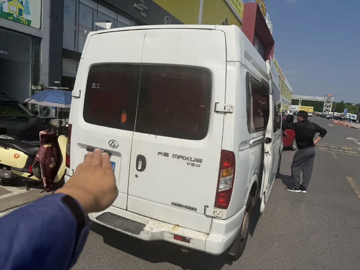 2018 MAXUS XinTu V80 2.5T 136HP L4 6MT,autocango,china used car exporter,china ev exporter,chinese used car exporter,chinese used ev exporter