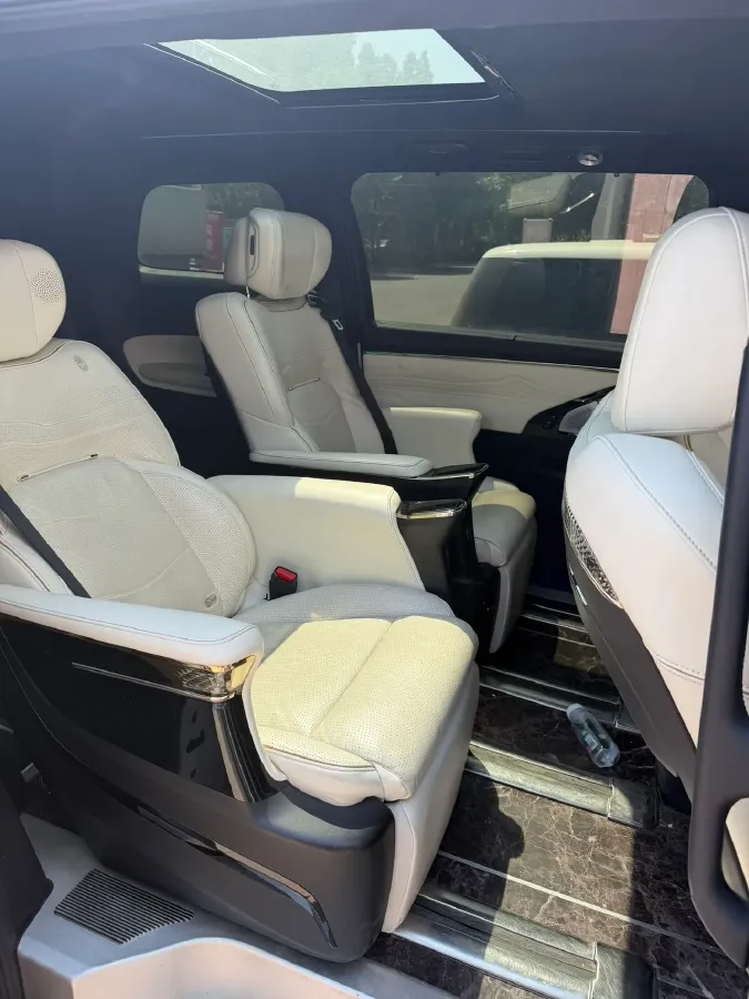 2023 GAC Trumpchi M8 2.0T 252HP L4 8AT,autocango,china used car exporter,china ev exporter,chinese used car exporter,chinese used ev exporter
