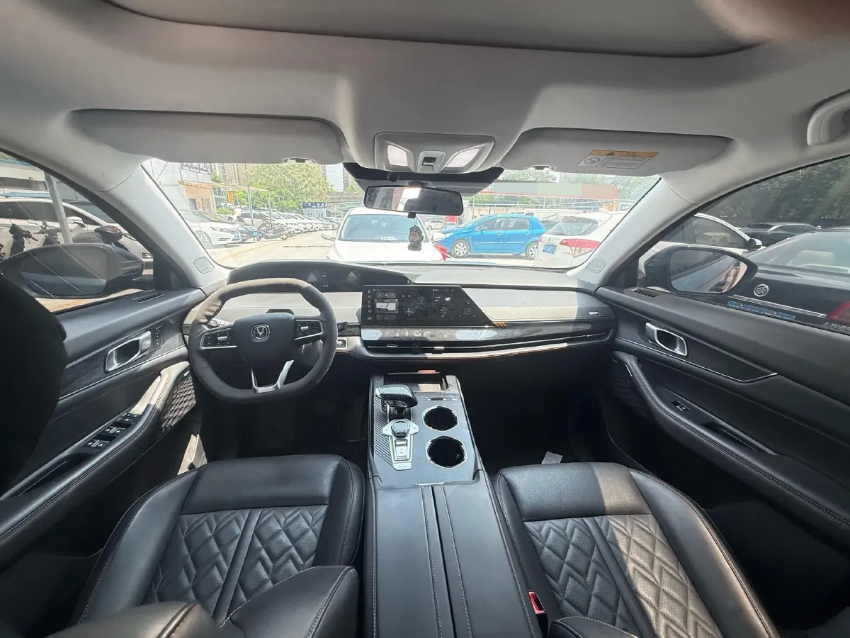 2021 ChangAn UNI-K 2.0T 233HP L4 8AT,autocango,china used car exporter,china ev exporter,chinese used car exporter,chinese used ev exporter