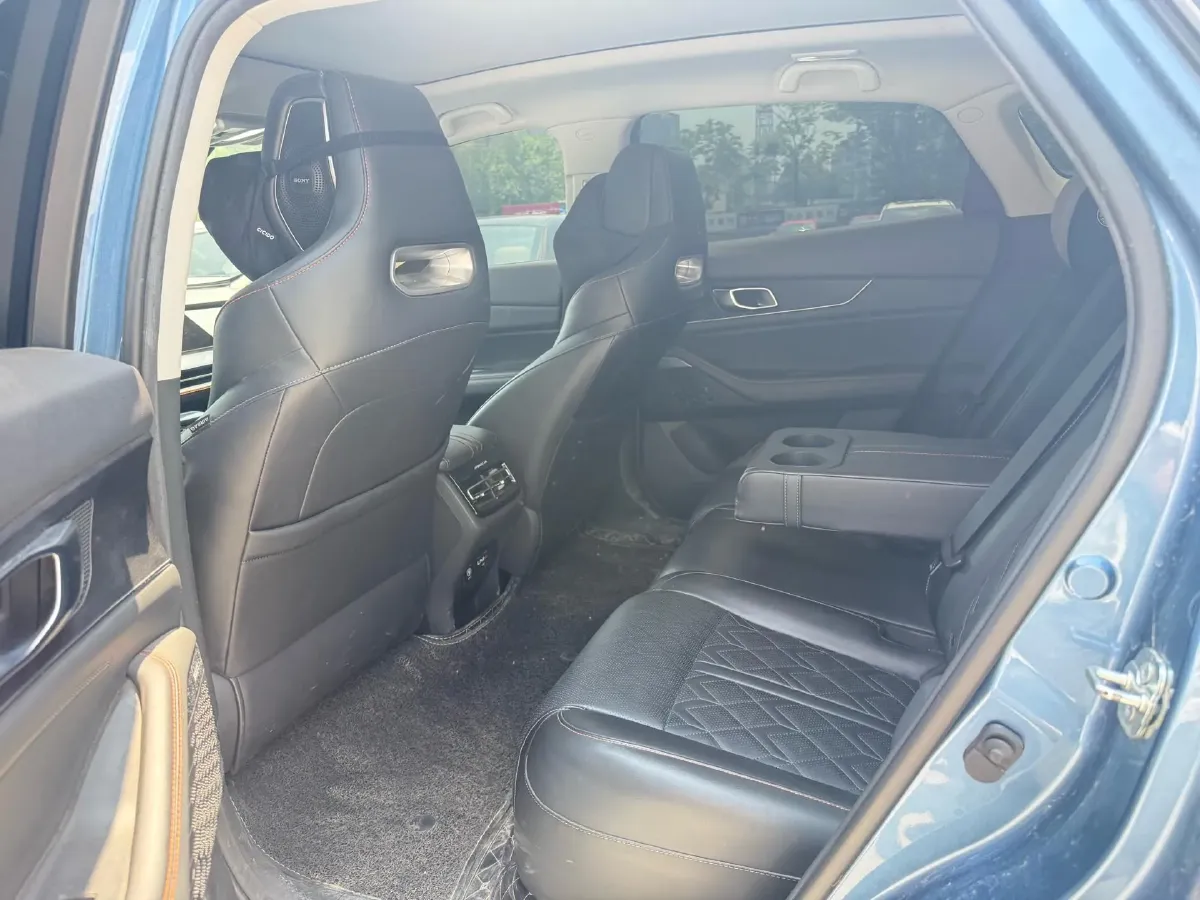 2021 ChangAn UNI-K 2.0T 233HP L4 8AT,autocango,china used car exporter,china ev exporter,chinese used car exporter,chinese used ev exporter