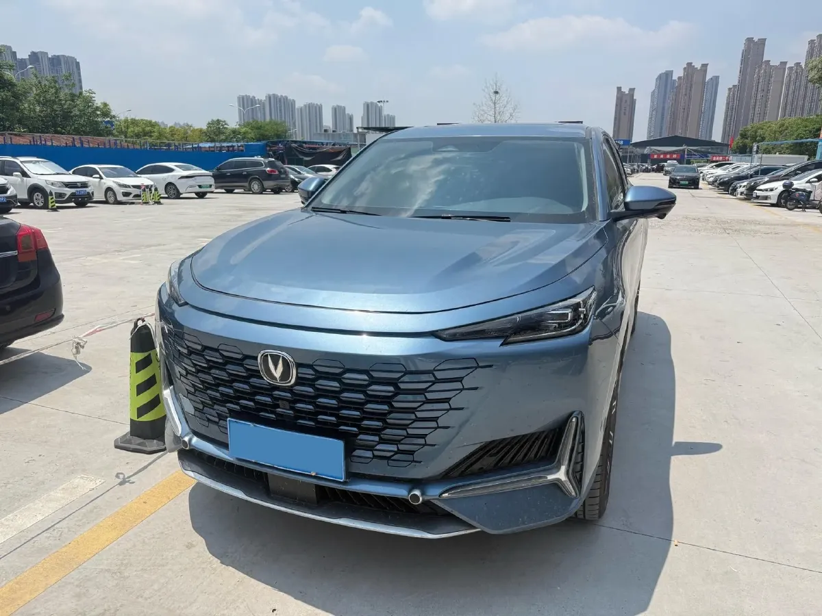 2021 ChangAn UNI-K 2.0T 233HP L4 8AT,autocango,china used car exporter,china ev exporter,chinese used car exporter,chinese used ev exporter