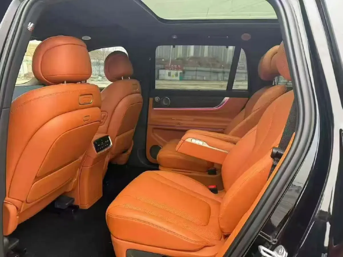 2024 AITO AITO M9 1.5T 152HP L4 REEV 42KWH,autocango,china used car exporter,china ev exporter,chinese used car exporter,chinese used ev exporter