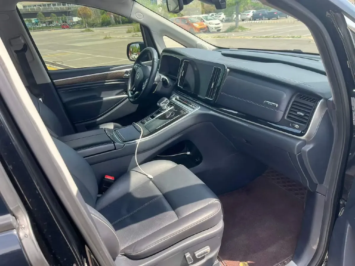 2021 GAC Trumpchi M8 2.0T 252HP L4 8AT,autocango,china used car exporter,china ev exporter,chinese used car exporter,chinese used ev exporter