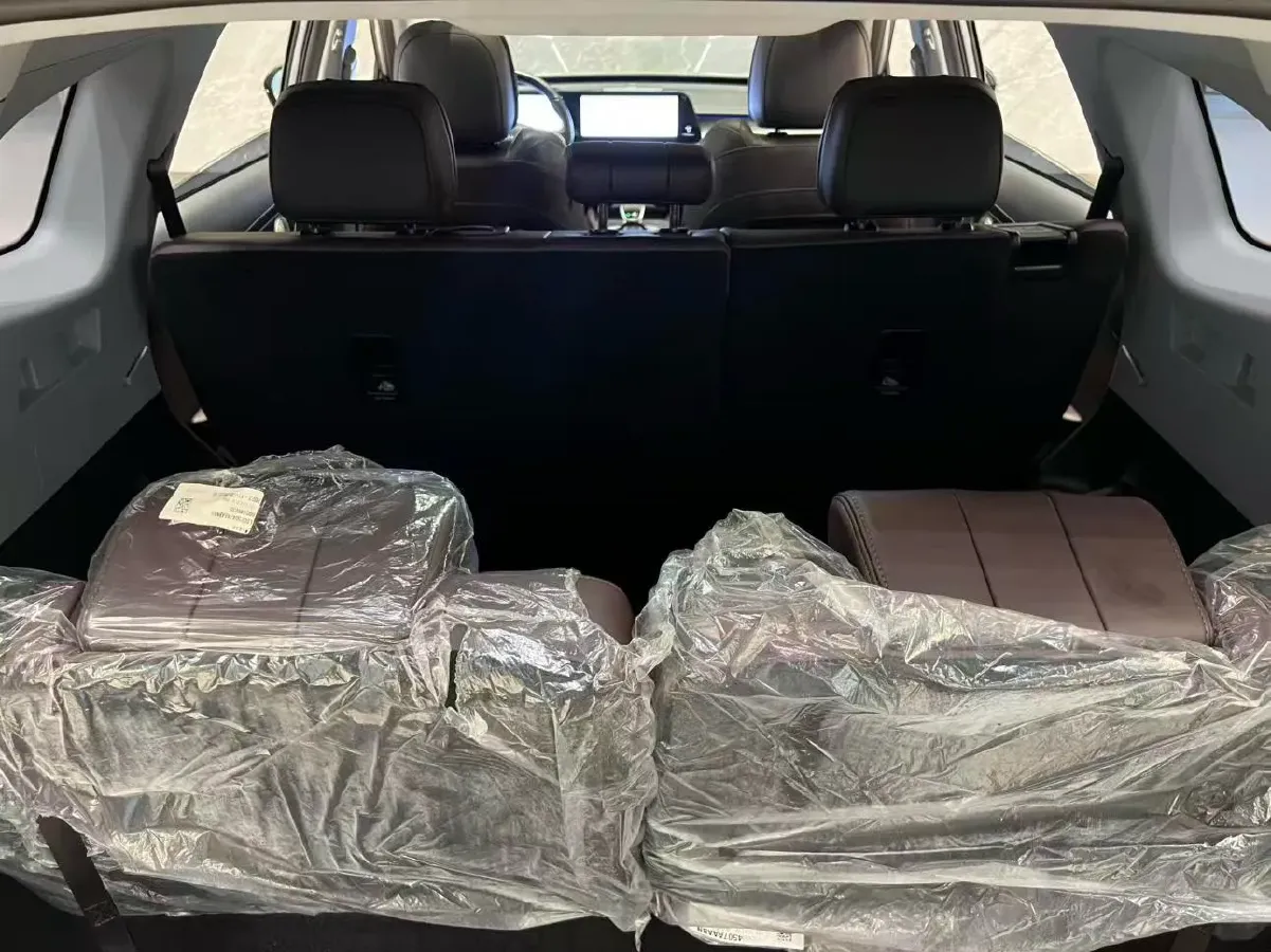 2024 Chery Tiggo 8 PRO 1.6T 197HP L4 7DCT,autocango,china used car exporter,china ev exporter,chinese used car exporter,chinese used ev exporter