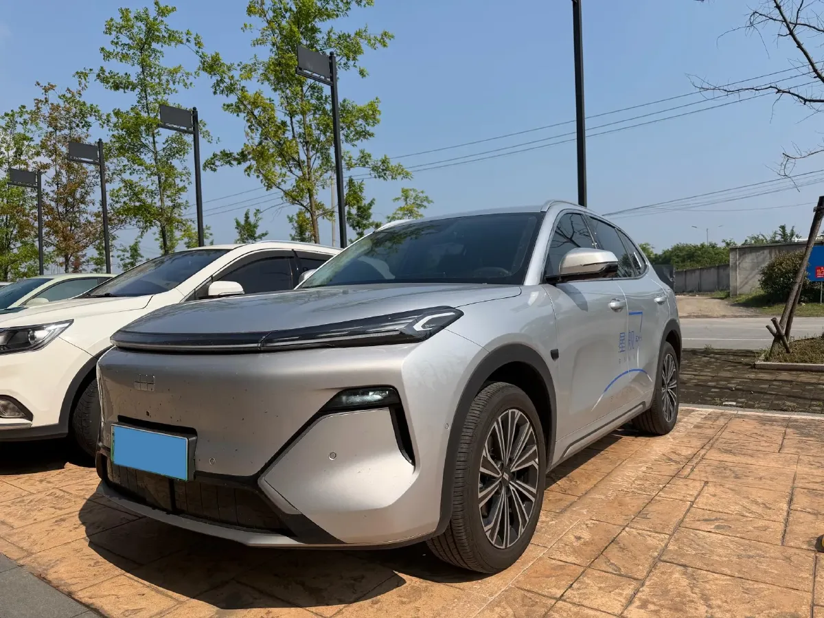 2026 Geely Galaxy Starship 7 1.5L 112HP L4 1DHT PHEV,autocango,china used car exporter,china ev exporter,chinese used car exporter,chinese used ev exporter