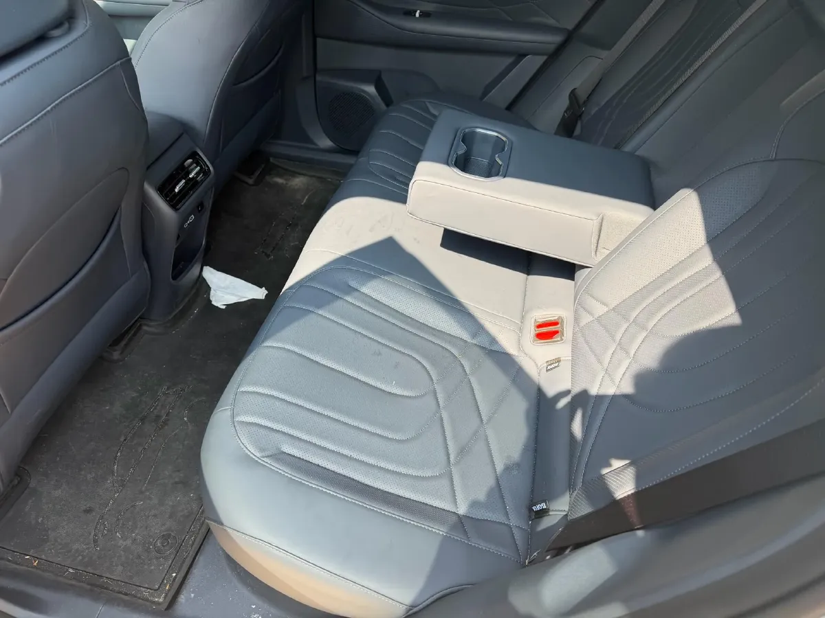 2026 Geely Galaxy Starship 7 1.5L 112HP L4 1DHT PHEV,autocango,china used car exporter,china ev exporter,chinese used car exporter,chinese used ev exporter