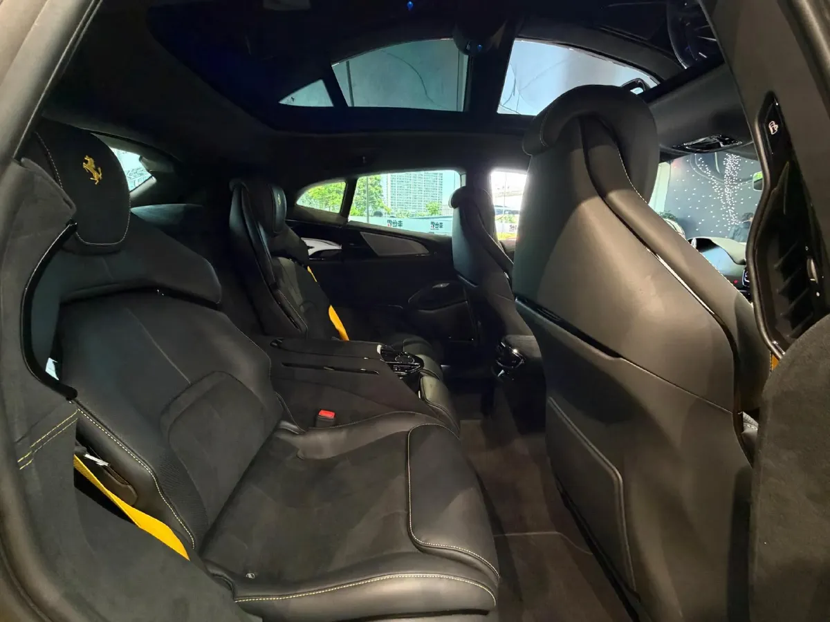 2023 Ferrari Purosangue 6.5L 725HP V12 8DCT,autocango,china used car exporter,china ev exporter,chinese used car exporter,chinese used ev exporter