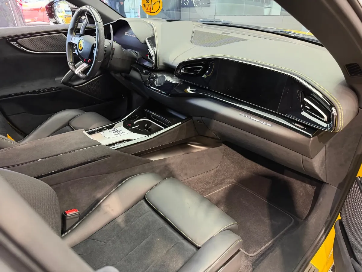 2023 Ferrari Purosangue 6.5L 725HP V12 8DCT,autocango,china used car exporter,china ev exporter,chinese used car exporter,chinese used ev exporter