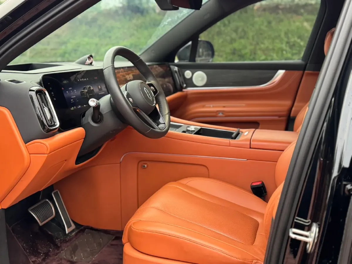 2024 AITO AITO M9 1.5T 152HP L4 REEV 42KWH,autocango,china used car exporter,china ev exporter,chinese used car exporter,chinese used ev exporter