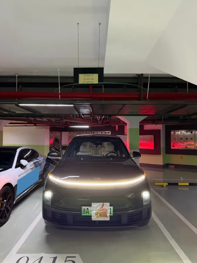 2023 Li L9 Range Extended 154HP REEV 42.6KWH,autocango,china used car exporter,china ev exporter,chinese used car exporter,chinese used ev exporter