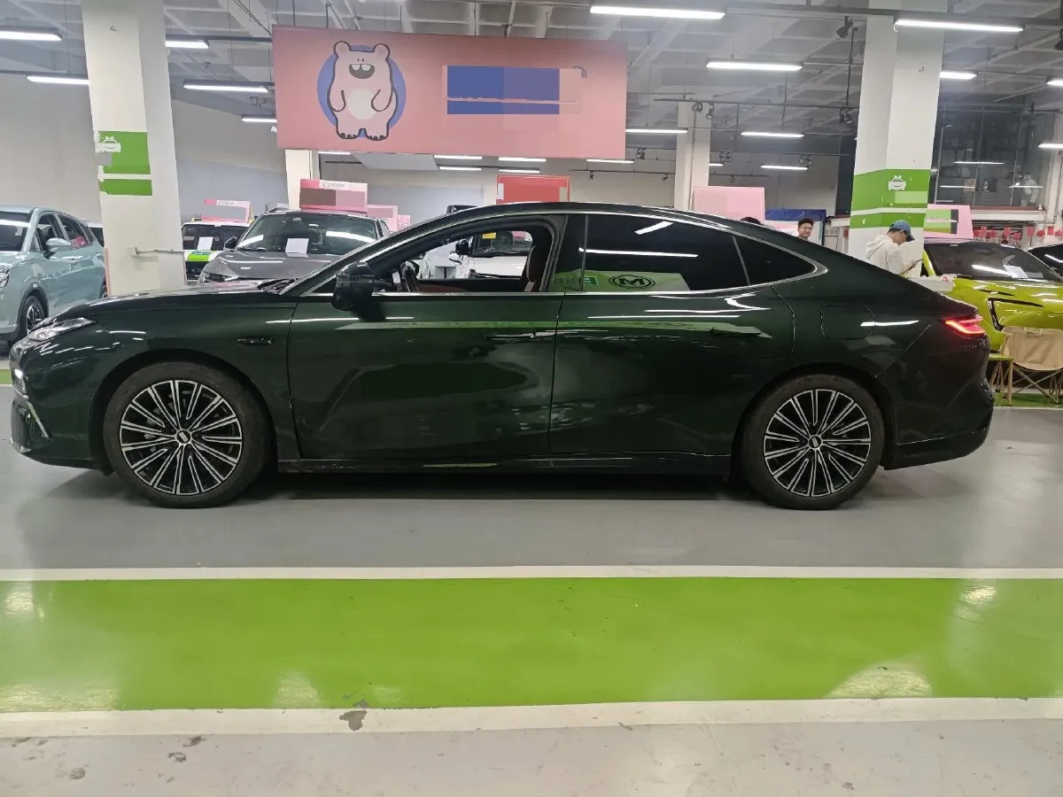 2025 Geely Galaxy Starshine 8 1.5T 163HP L4 3DHT PHEV 27.69KWH,autocango,china used car exporter,china ev exporter,chinese used car exporter,chinese used ev exporter