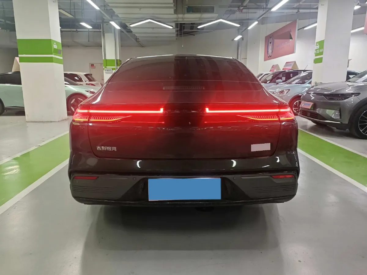 2025 Geely Galaxy Starshine 8 1.5T 163HP L4 3DHT PHEV 27.69KWH,autocango,china used car exporter,china ev exporter,chinese used car exporter,chinese used ev exporter