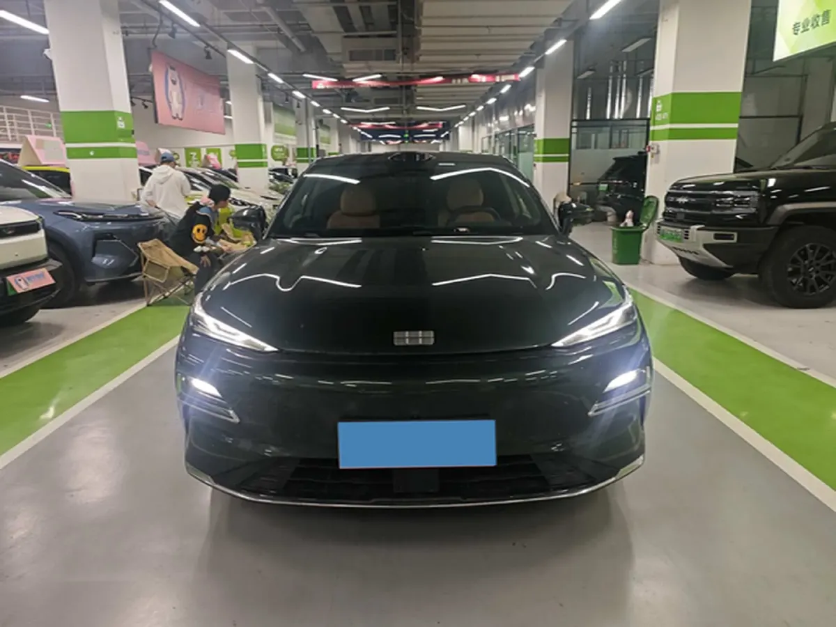 2025 Geely Galaxy Starshine 8 1.5T 163HP L4 3DHT PHEV 27.69KWH,autocango,china used car exporter,china ev exporter,chinese used car exporter,chinese used ev exporter