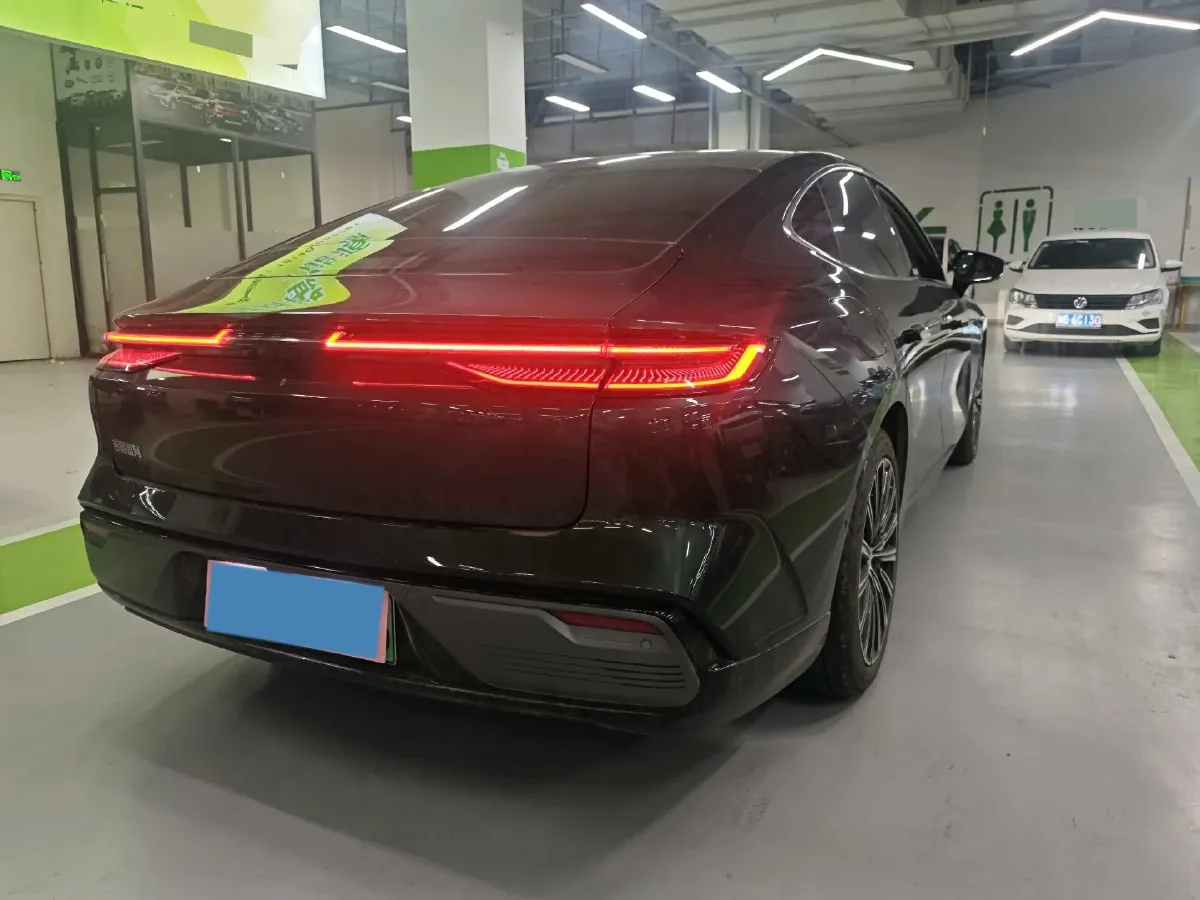 2025 Geely Galaxy Starshine 8 1.5T 163HP L4 3DHT PHEV 27.69KWH,autocango,china used car exporter,china ev exporter,chinese used car exporter,chinese used ev exporter