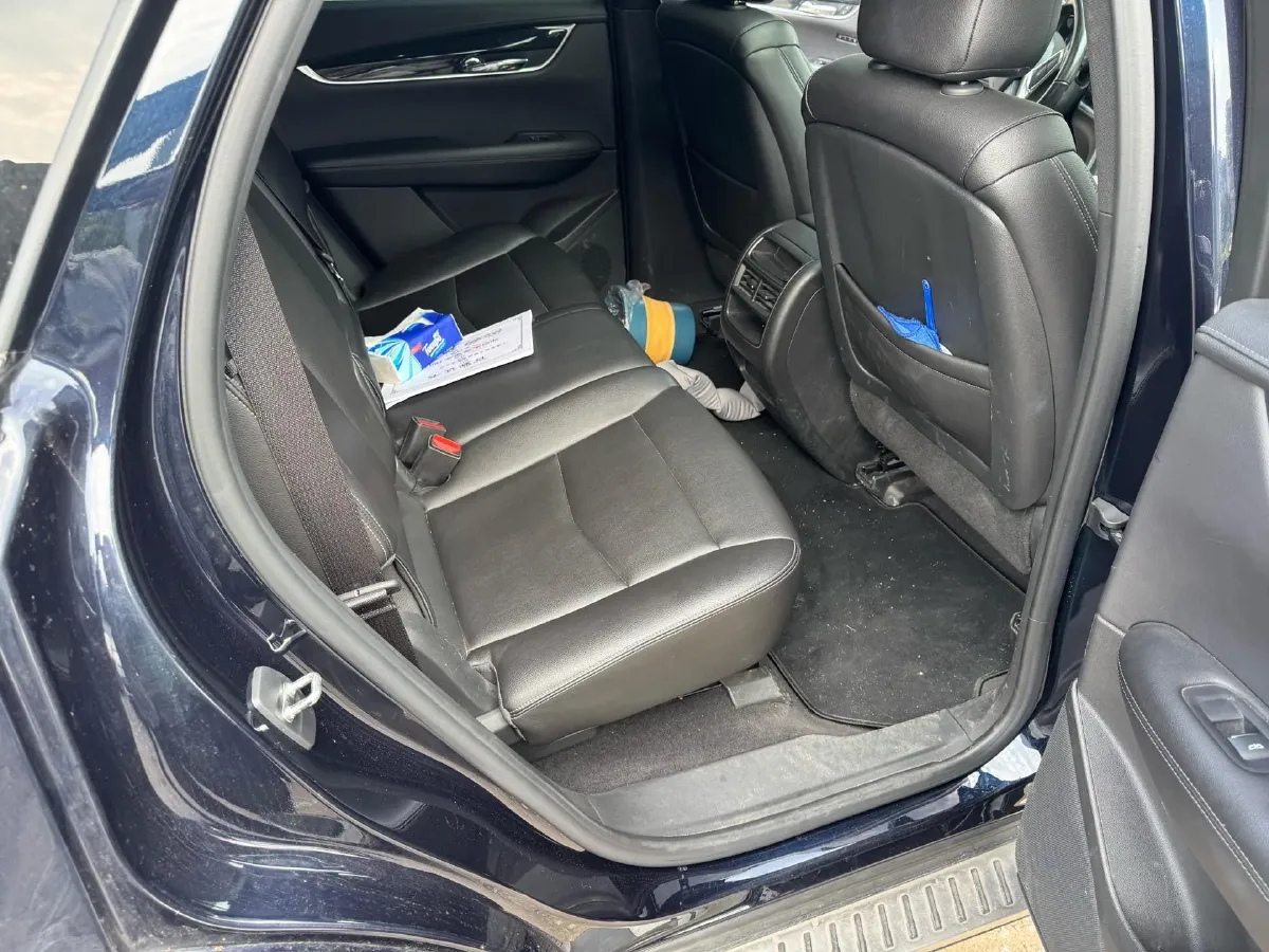 2021 Cadillac XT5 2.0T 237HP L4 9AT,autocango,china used car exporter,china ev exporter,chinese used car exporter,chinese used ev exporter