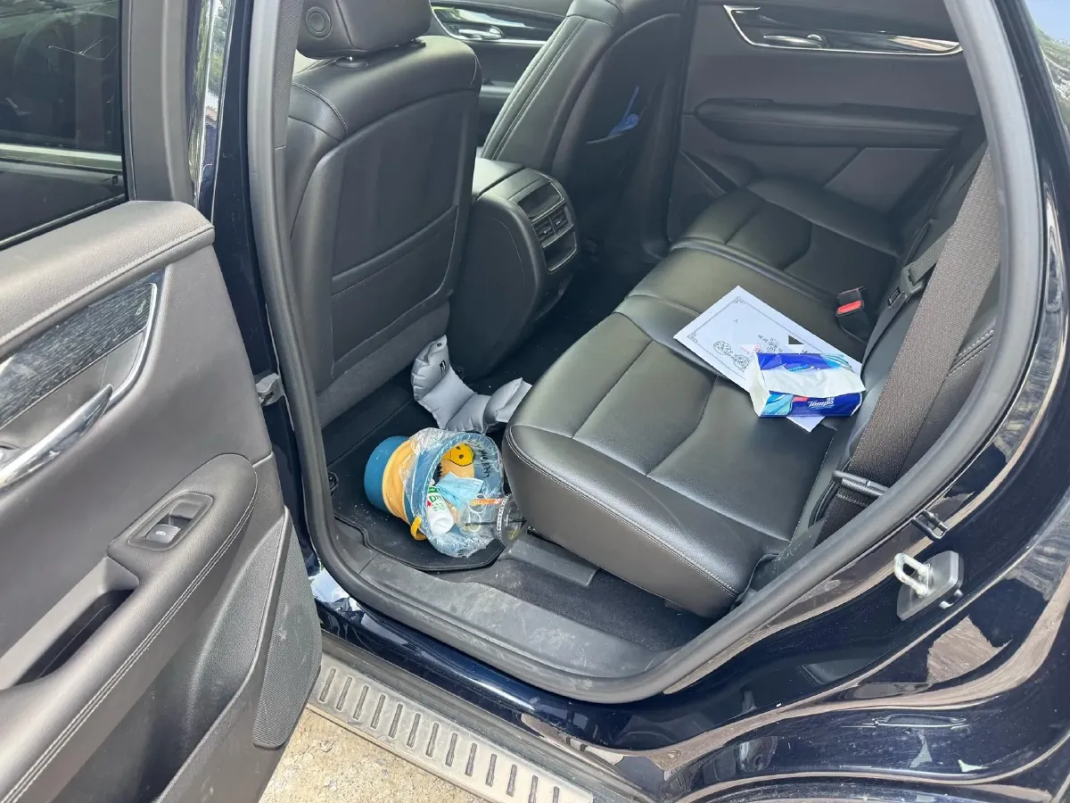 2021 Cadillac XT5 2.0T 237HP L4 9AT,autocango,china used car exporter,china ev exporter,chinese used car exporter,chinese used ev exporter