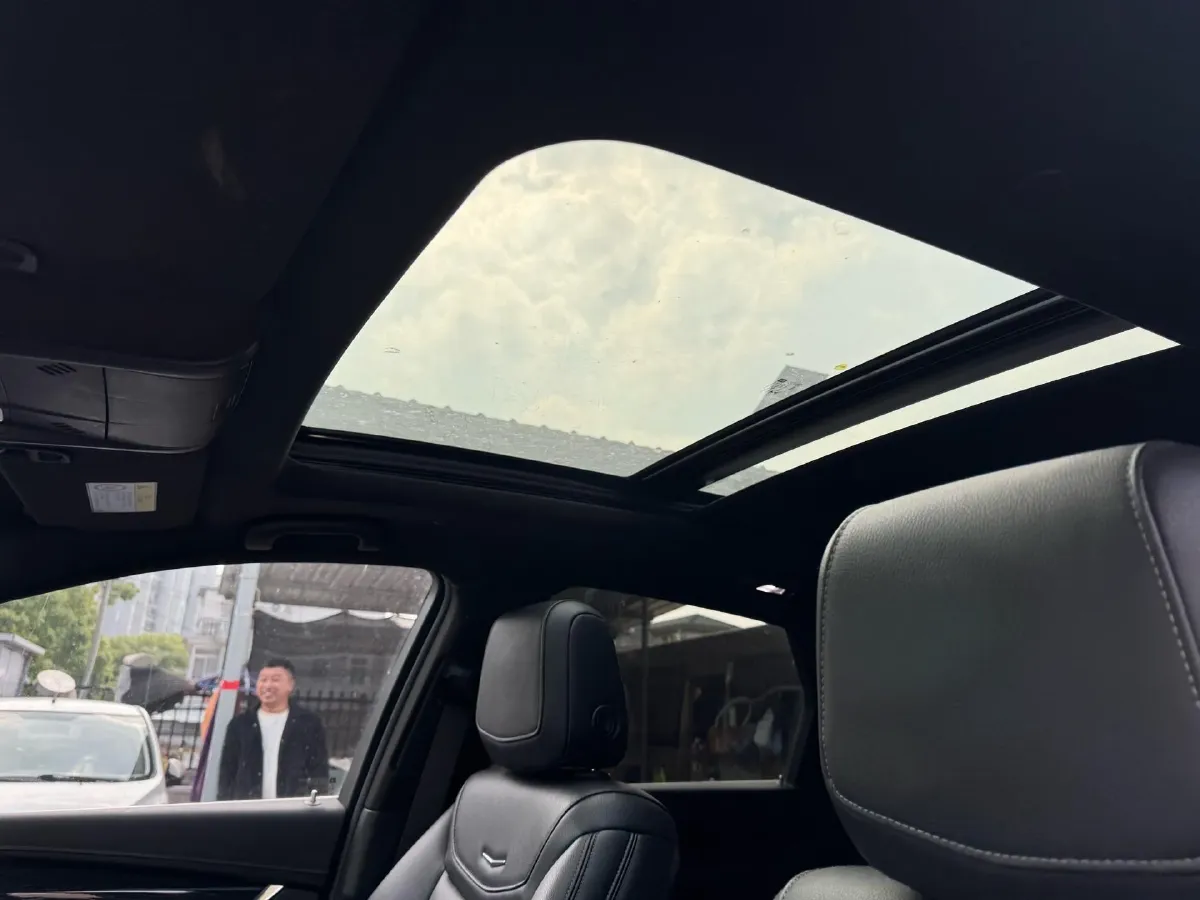 2021 Cadillac XT5 2.0T 237HP L4 9AT,autocango,china used car exporter,china ev exporter,chinese used car exporter,chinese used ev exporter