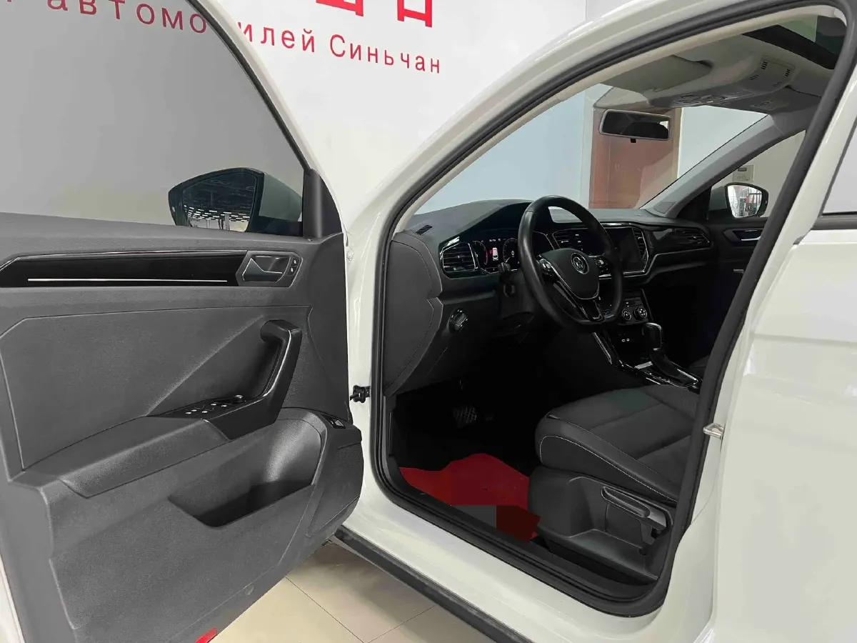 2021 Volkswagen T-Roc 1.4T 150HP L4 7DCT,autocango,china used car exporter,china ev exporter,chinese used car exporter,chinese used ev exporter
