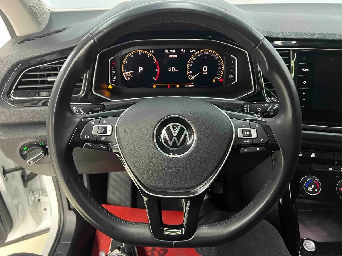 2021 Volkswagen T-Roc 1.4T 150HP L4 7DCT,autocango,china used car exporter,china ev exporter,chinese used car exporter,chinese used ev exporter