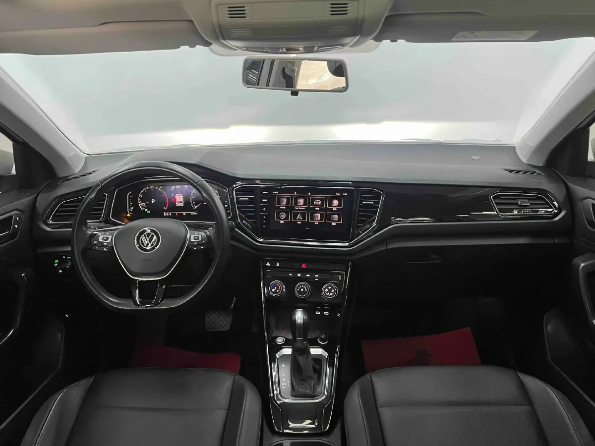 2021 Volkswagen T-Roc 1.4T 150HP L4 7DCT,autocango,china used car exporter,china ev exporter,chinese used car exporter,chinese used ev exporter