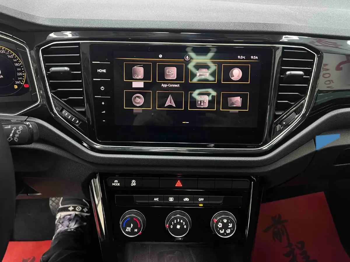 2021 Volkswagen T-Roc 1.4T 150HP L4 7DCT,autocango,china used car exporter,china ev exporter,chinese used car exporter,chinese used ev exporter