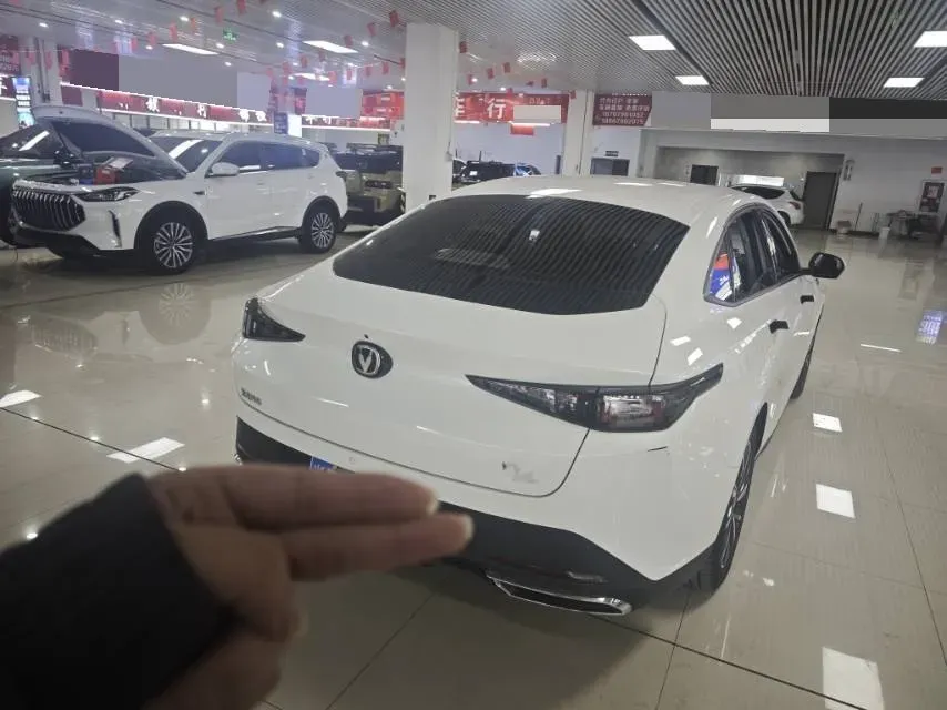 2024 ChangAn Eado 1.5T 170HP L4 7DCT,autocango,china used car exporter,china ev exporter,chinese used car exporter,chinese used ev exporter
